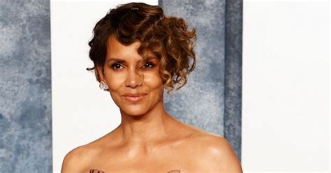 halle berry on her balcony|Halle Berry, 56, strips completely NUDE as fans rush to。